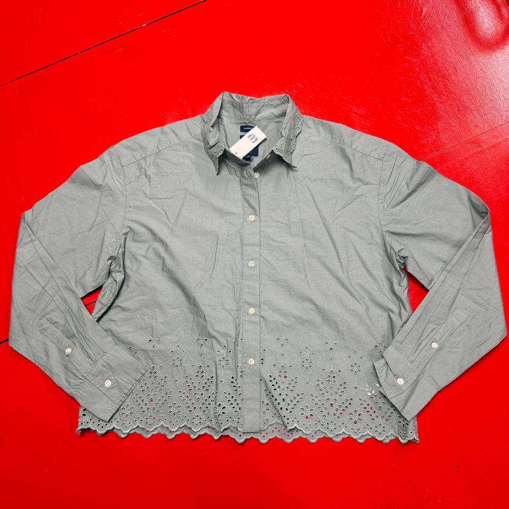 NWT GAP SAGE LONG SLEEVE COLLAR BUTTON DOWN SHIRT